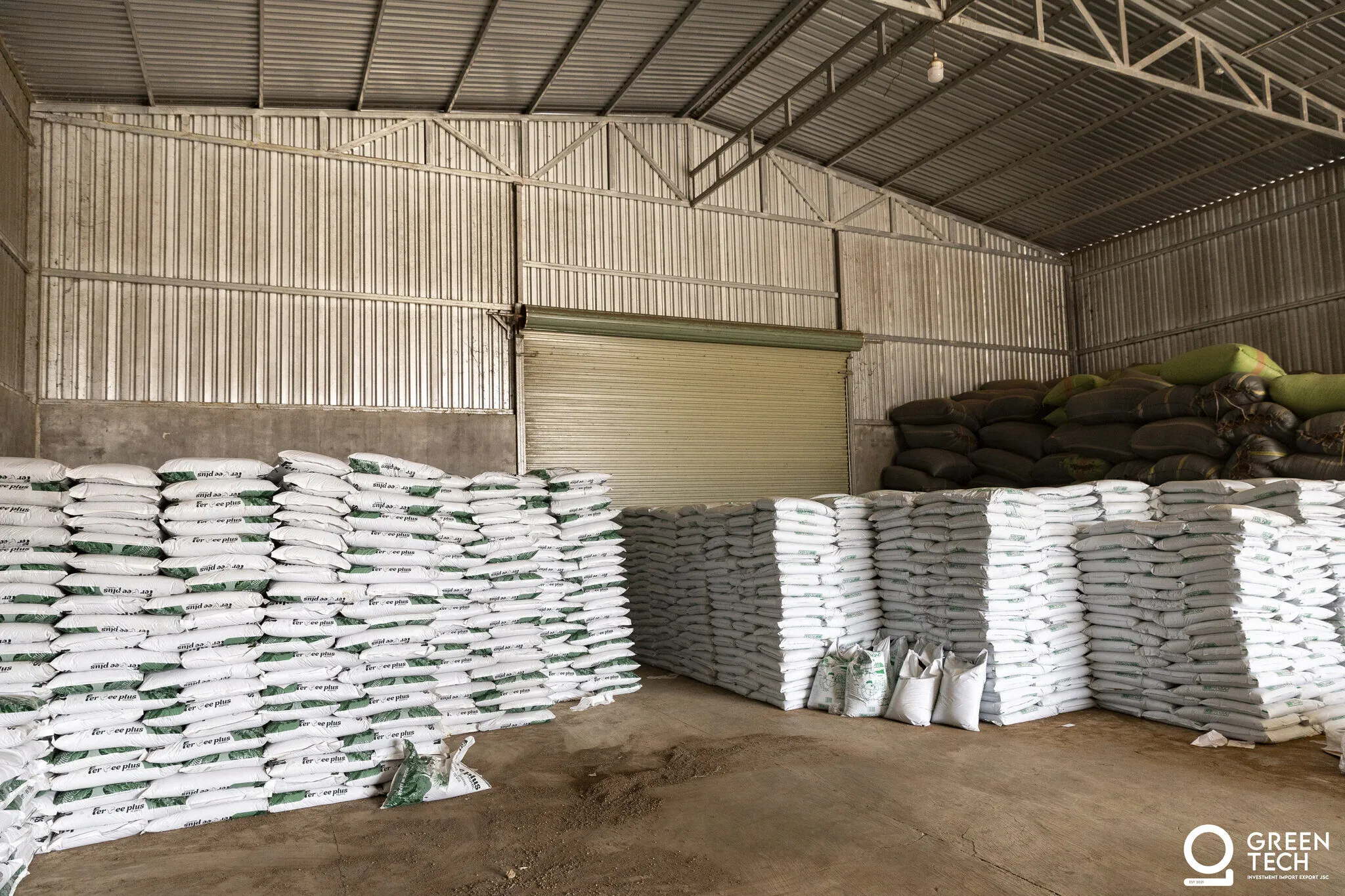 Mid-month stock count complete. Current inventory: 85MT green Robusta S14, 12MT Arabica. Available for spot orders.
